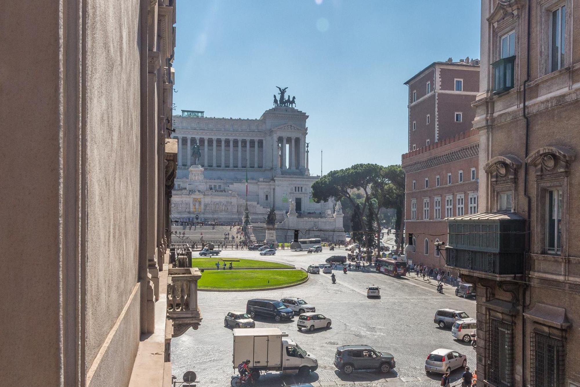 Amazing Piazza Venezia Suites, Rome